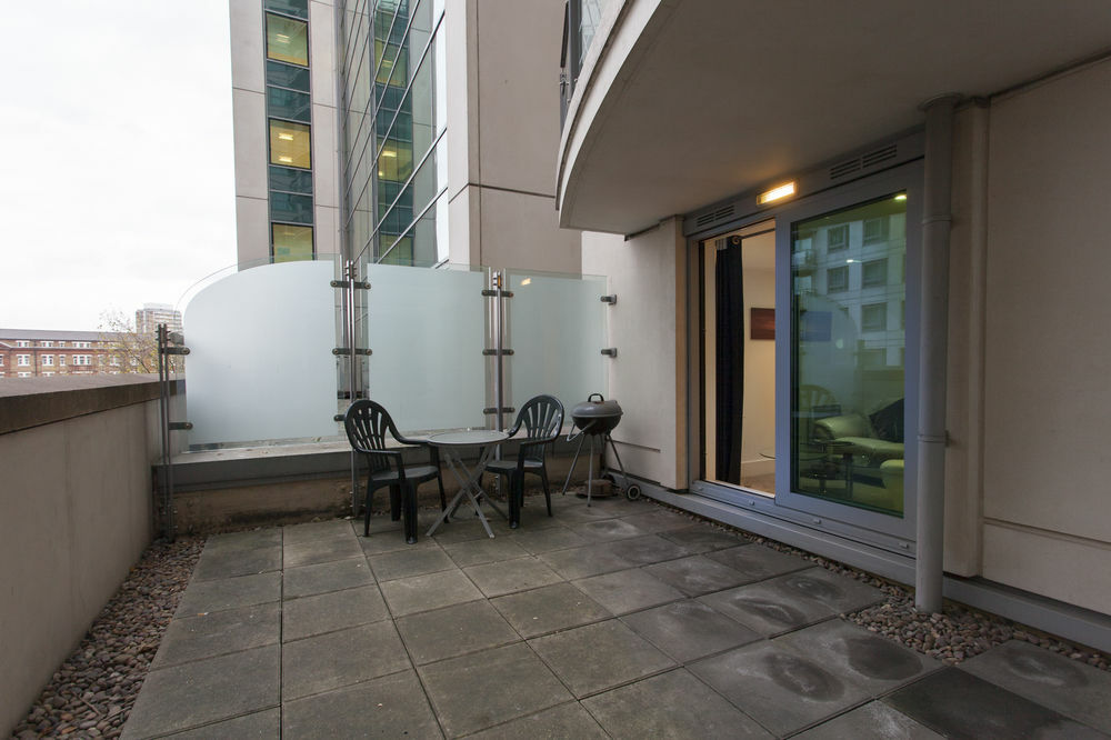 St. Georges Wharf Serviced Apartments By Thesqua.Re 런던 외부 사진