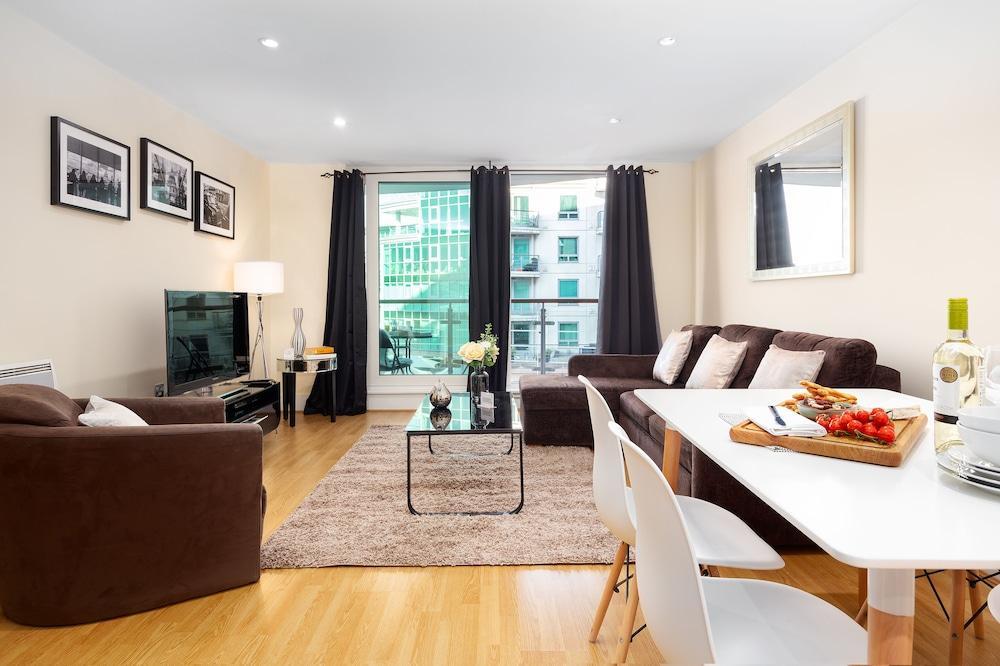 St. Georges Wharf Serviced Apartments By Thesqua.Re 런던 외부 사진